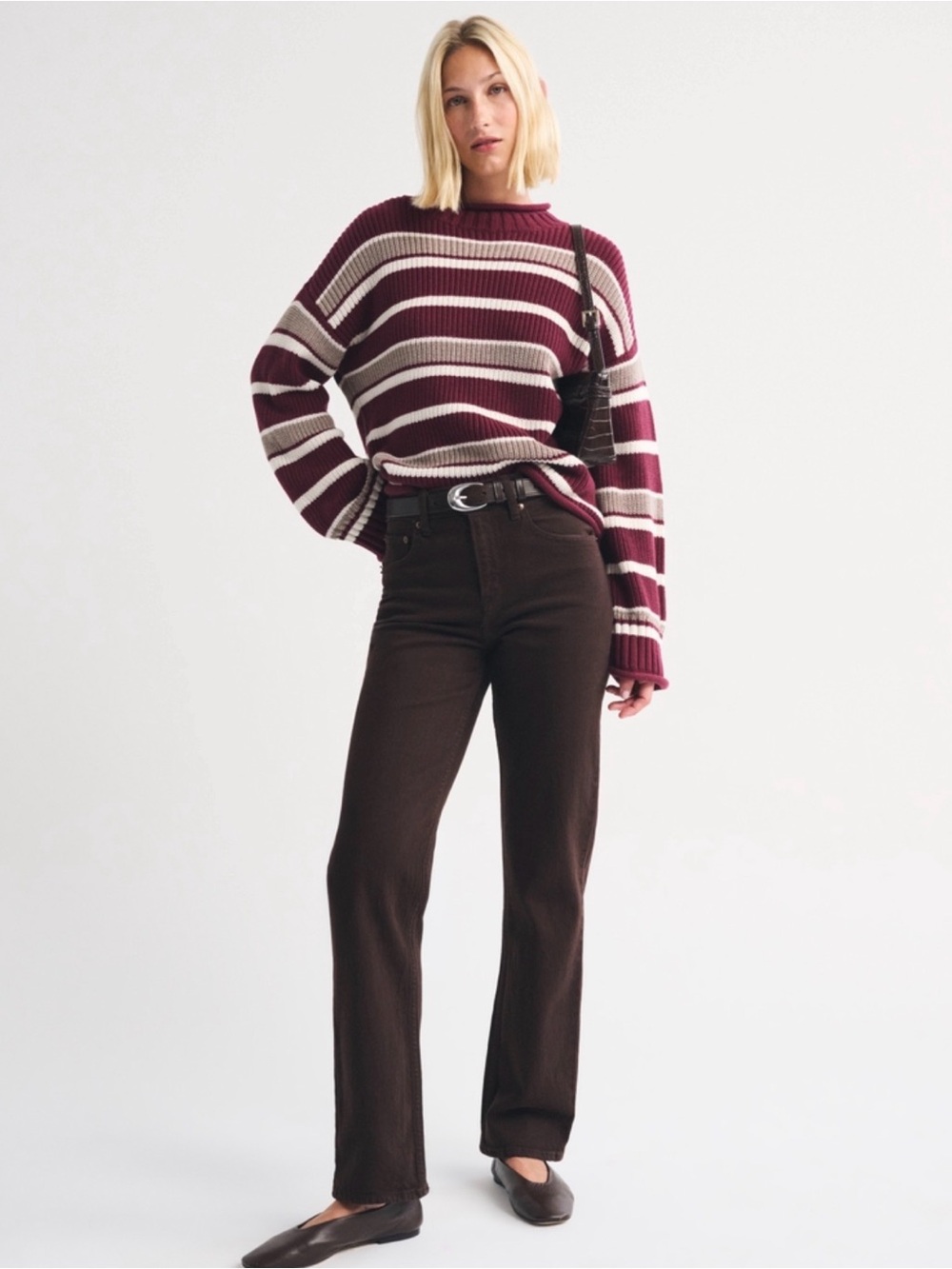 Abercrombie & Fitch Women’s High-Rise Straight Leg Jeans in Dark Brown